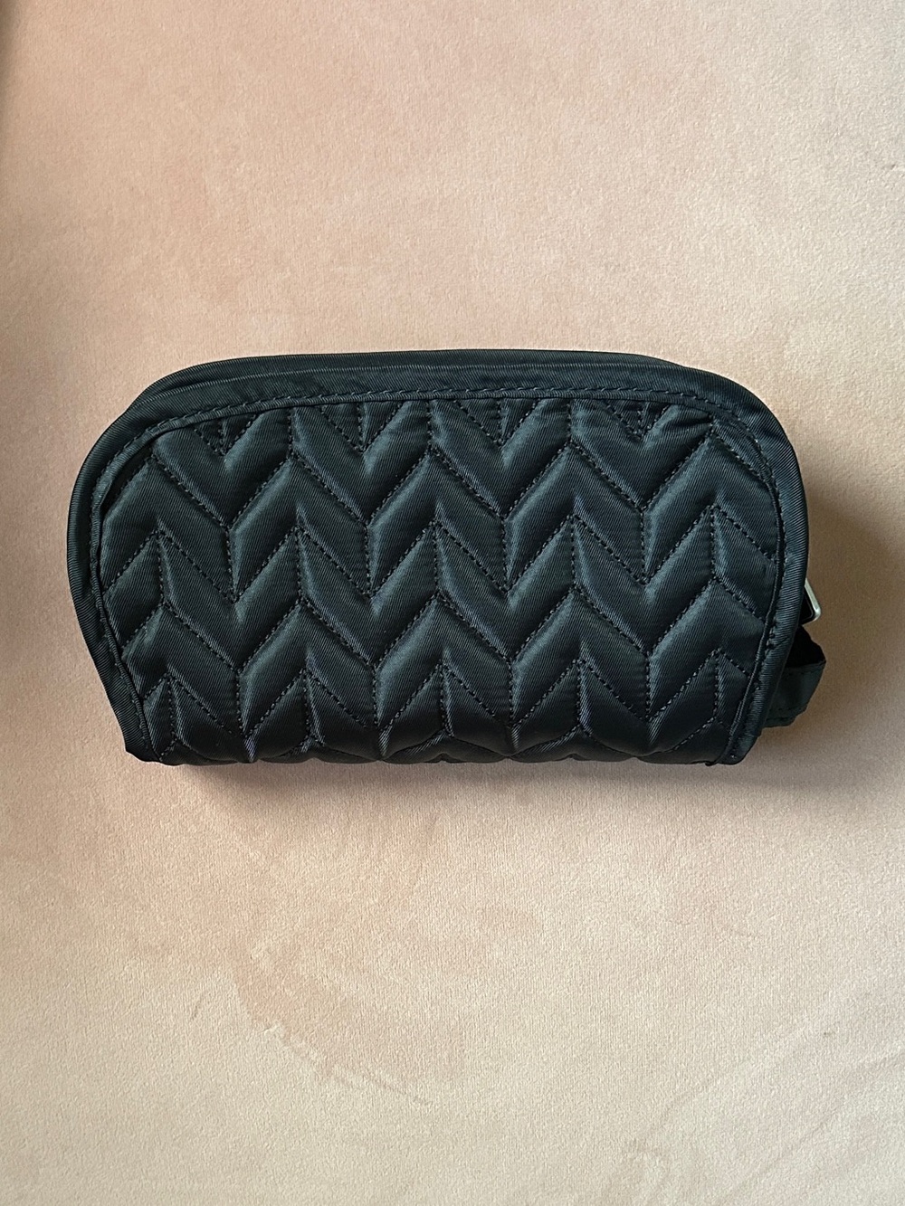 Lug Black Quilted Nylon Wristlet Zip Pouch Multi Compartment Organizer Wallet - Picture 4 of 9